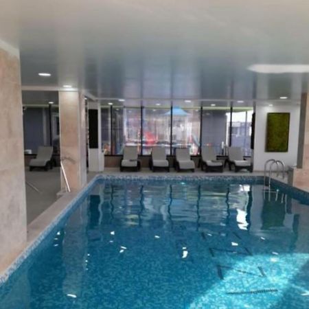 Alezzi Luxury Apartment Spa Resort Piscina Incalzita Sauna Parking Navodari Exterior photo