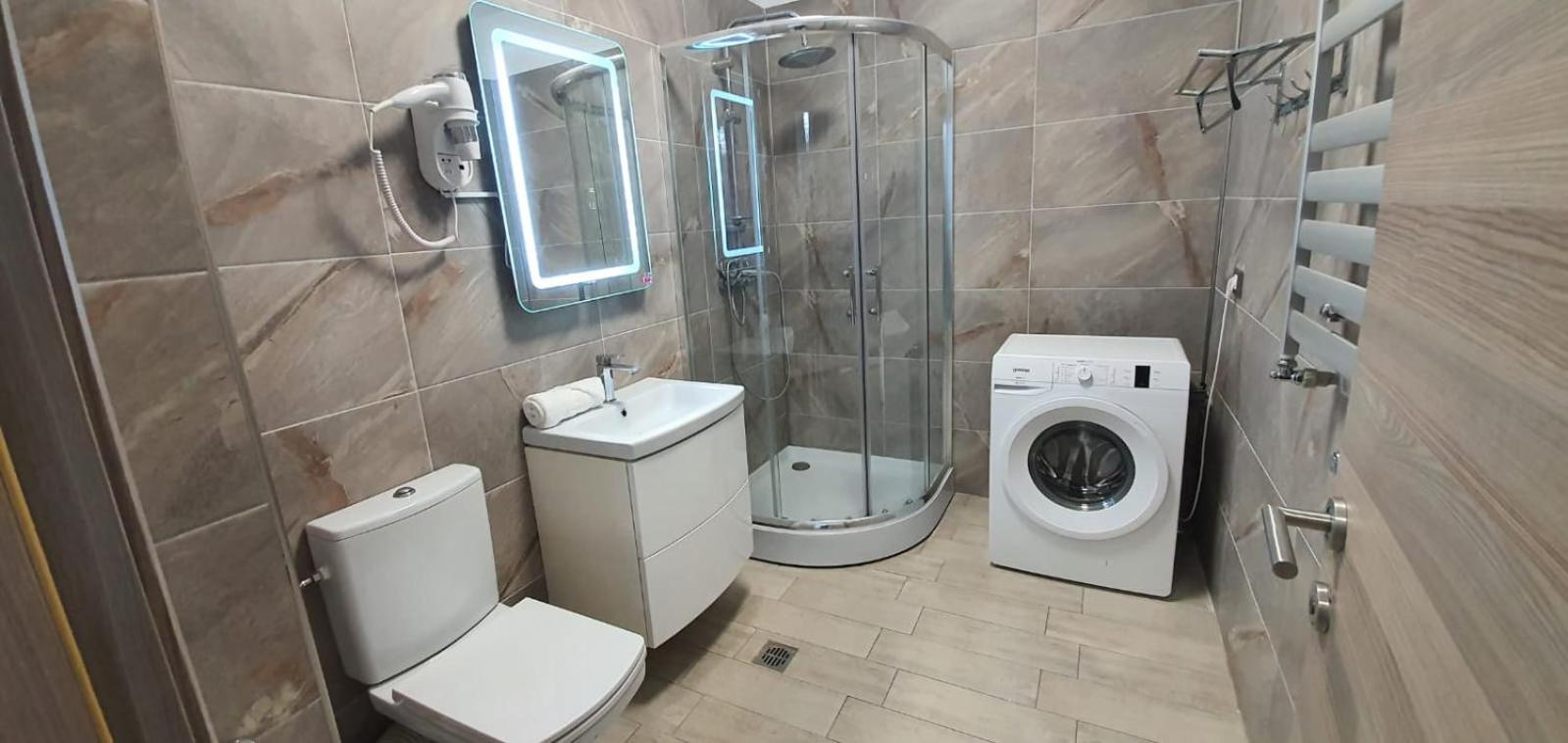 Alezzi Luxury Apartment Spa Resort Piscina Incalzita Sauna Parking Navodari Exterior photo